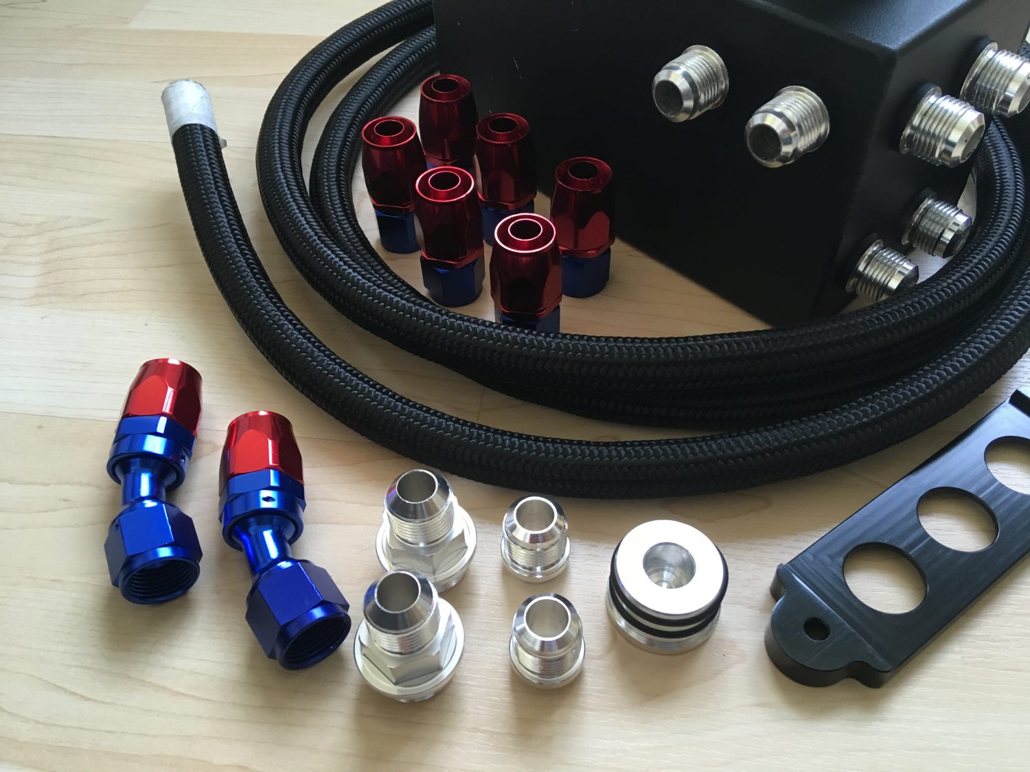 Oil Catch Tank Kit with AN Fittings, Nylon Braided Hose, Twin Breather Filters