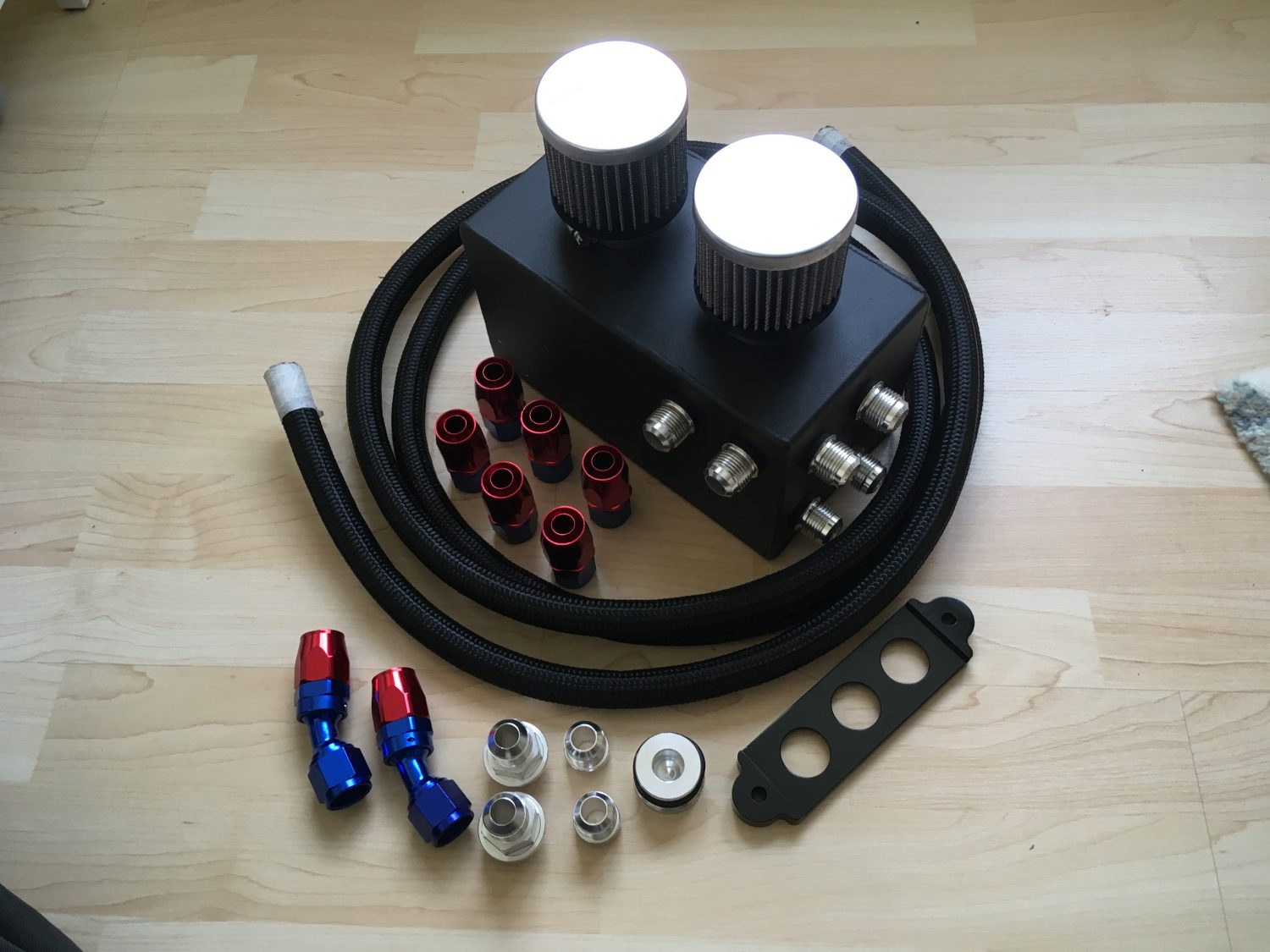 Oil Catch Tank Kit with AN Fittings, Nylon Braided Hose, Twin Breather Filters