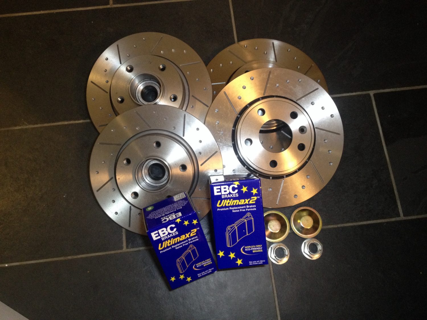 Renault Trafic 1.9/2/2.5 Grooved Brake Discs & EBC UltiMAX Pads, Fnt + Rear 01-15