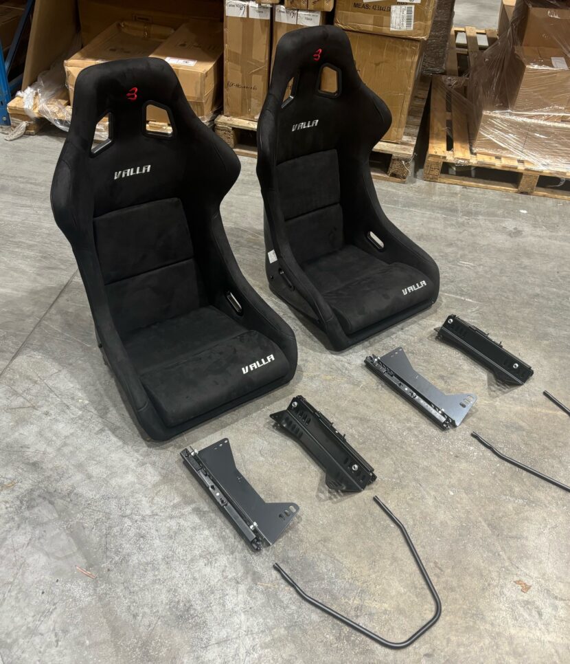 Pair of VALLA Wide/XL Racing/Bucket Fibreglass Seats - Black Suede ~ Kage